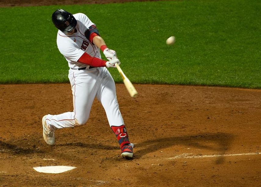 6-5. Renfroe pega dos jonrones y lidera vigésima sexta remontada de Boston