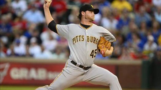 8-1. Cole controla con su serpentina a los Cachorros