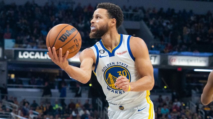 Curry no tendrá que ser operado del hombro