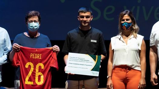 Pedri: Mi sueño es ganar la Champions o el Mundial y ahora disfruto cada día