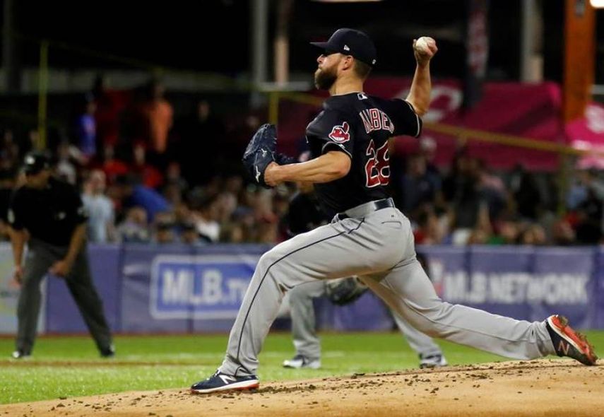 1-8. Kluber y Ramírez se combinan en victoria de los Indios