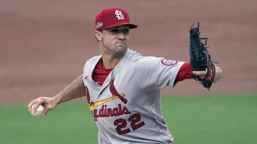 ONeill clava dos jonrones que hieren a los Rojos y ayudan a los Cardenales