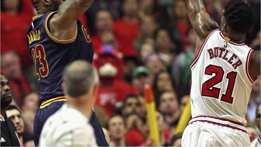 84-86. James se venga y los Cavaliers igualan la serie en 2-2 a un Bulls sin Gasol