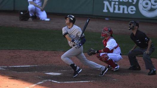10-4. Jeter regresa al campo de juego pero pierden los Yanquis