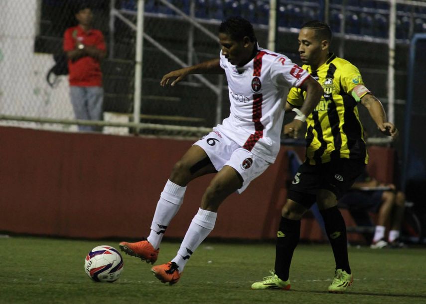 Sporting SM gana por la mínima al CAI y sigue con posibilidades