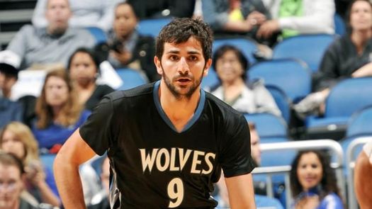 112-103. Harris volvió a ser el líder ganador; Rubio sufre lesión de tobillo