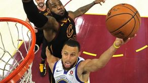 Curry defiende a James del menosprecio de Trump
