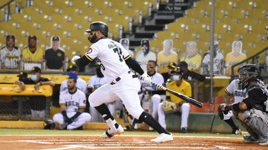 Bateo de Torres mantiene con vida a las Águilas que estrechan 2-3 la final