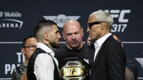 Duelo decisivo: Topuria y Oliveira chocan en UFC 317