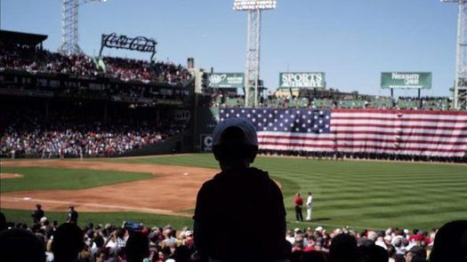 La mujer golpeada en el /Fenway Park/ se espera que sobreviva