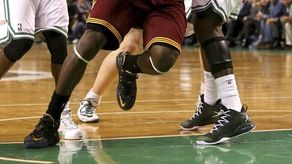121-122. James logra 41 puntos en el triunfo de los Cavaliers