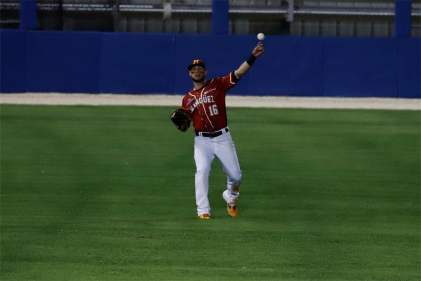El puertorriqueño Ortiz aconseja a Puig y González modificar estilo de bateo
