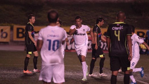Rolando Blackburn anota en triunfo del Comunicaciones FC