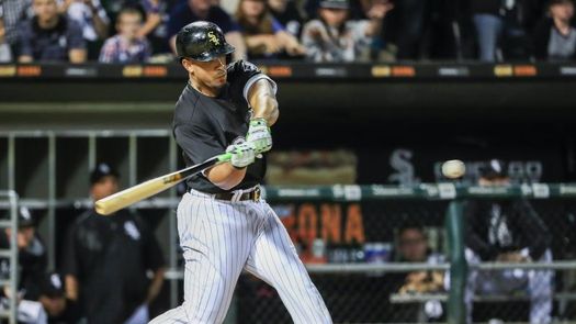 4-3. Abreu pega jonrón y los Medias Blancas vuelven a playoffs después de 10 años