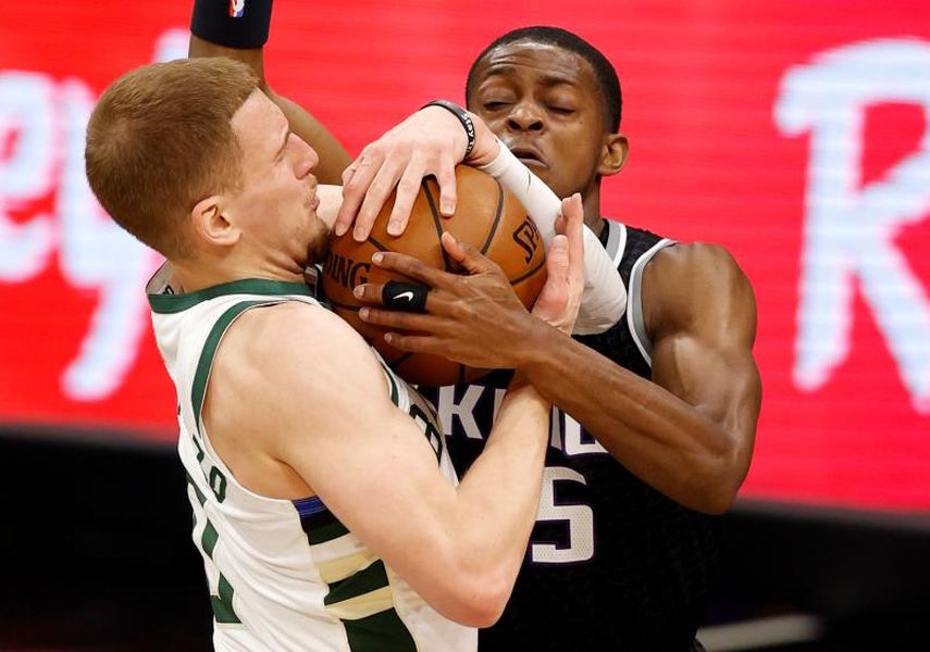 128-129. Ante Kings, Jrue Holiday, líder de Bucks en ausencia de Antetokounmpo