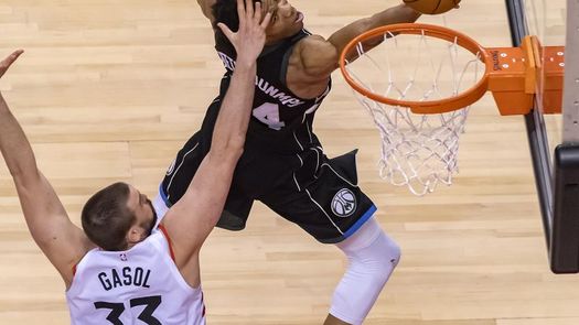 Harden y Antetokounmpo afianzan su protagonismo