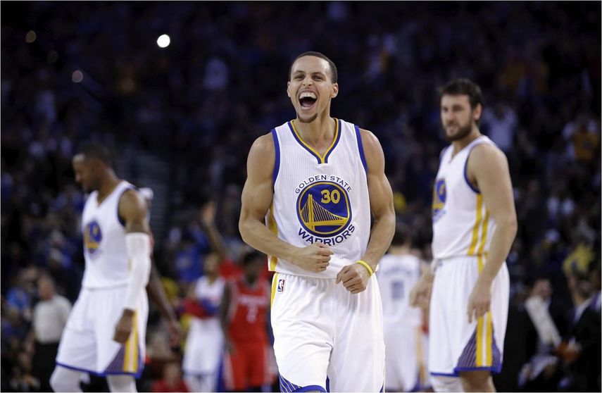126-113. Curry logra un doble-doble y Warriors un triunfo con marca ante los Rockets