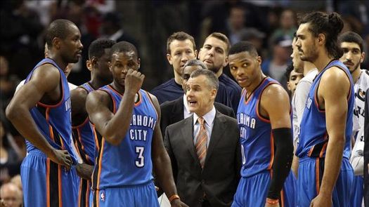 Los Warriors consiguen una nueva marca, mientras los Thunder superan a los Mavericks