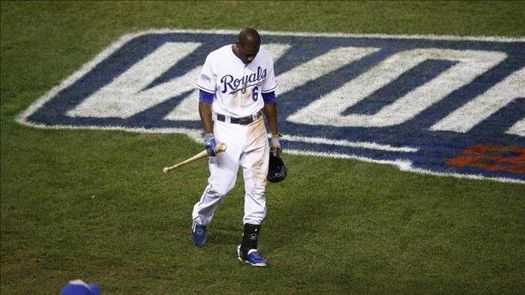 4-3. Cain define el triunfo de los Reales y los acerca al título