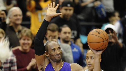 Bryant supera a Jordan en el tercer lugar de la lista de máximos encestadores