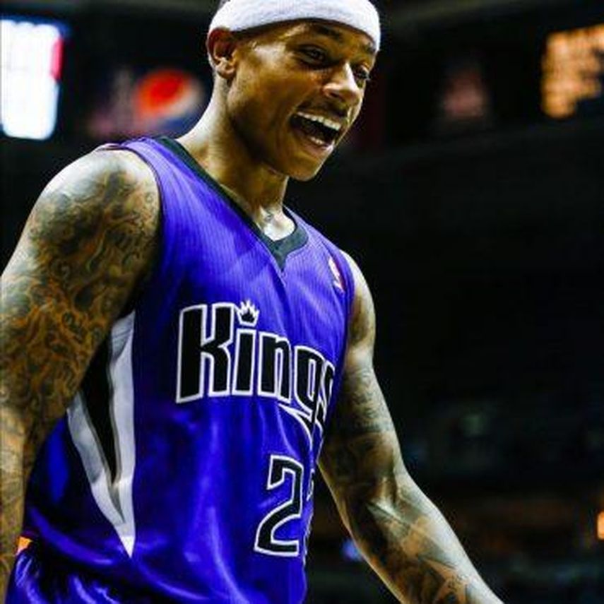 94-89. Thomas y los Suns superan a los Spurs en el último cuarto