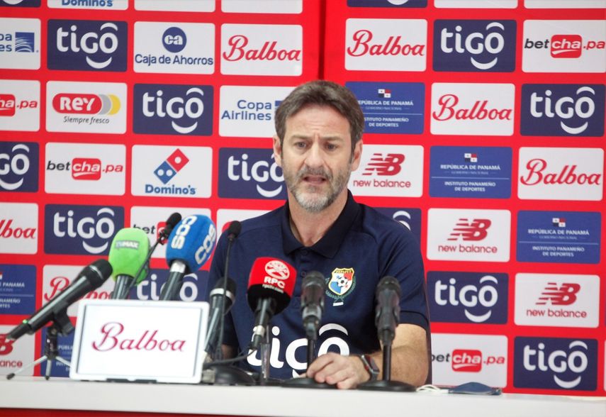 Thomas Christiansen en conferencia de prensa.