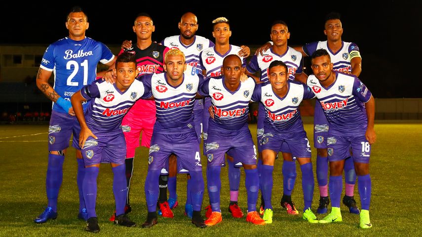 El Veragüense pone pie y medio en semifinales