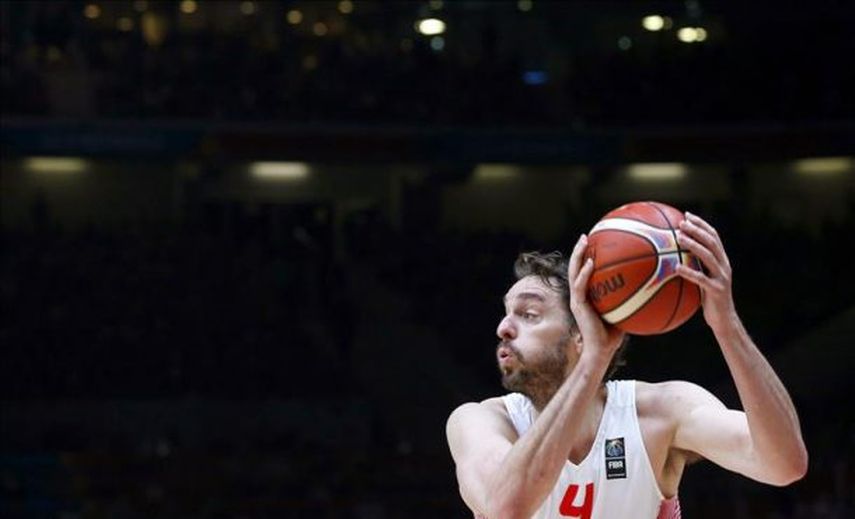 Pau Gasol pide mayor solidez a los Bulls; entusiasmo en Houston y San Antonio