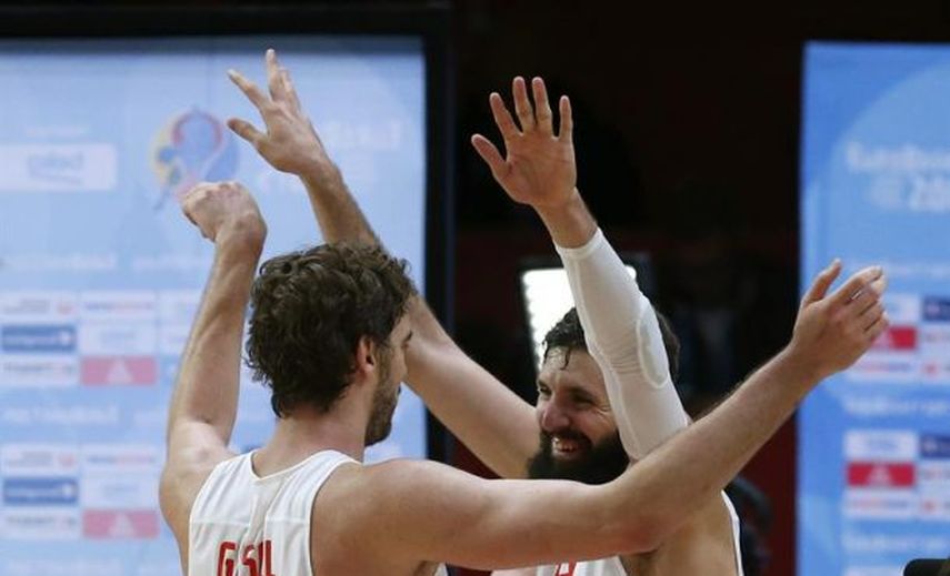 Mirotic mostró su clase encestadora y Pau Gasol su condición de líder ganador