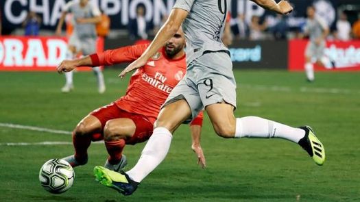 Dzeko, Pastore, Fazio, De Rossi lideran una lista UEFA del Roma sin sorpresas