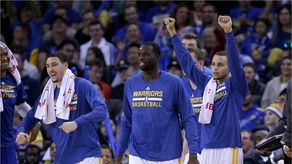 Los Warriors mantienen el dominio en el Oeste, los Bulls superan a los Raptors en el Este