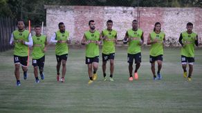 Zamora FC de los panameños Luis Ovalle y Ricardo Clarke