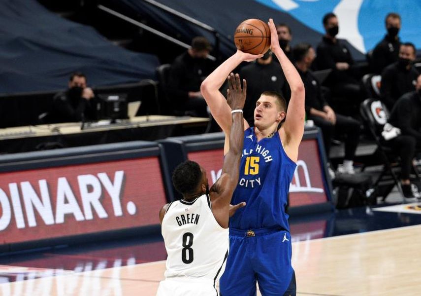 Nikola Jokic crece como aspirante a MVP