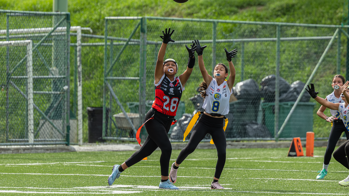 Las Spartans de La Salle lideran la tabla de posiciones después de la tercera semana de la categoría Flag Mini de la KFL. Las Spartans de La Salle lideran la tabla de posiciones después de la tercera semana de la categoría Flag Mini de la KFL.