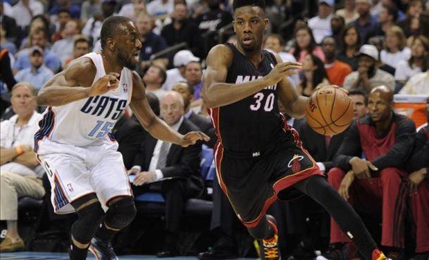 108-106. Walker celebra con un triunfo la firma de su nuevo contrato