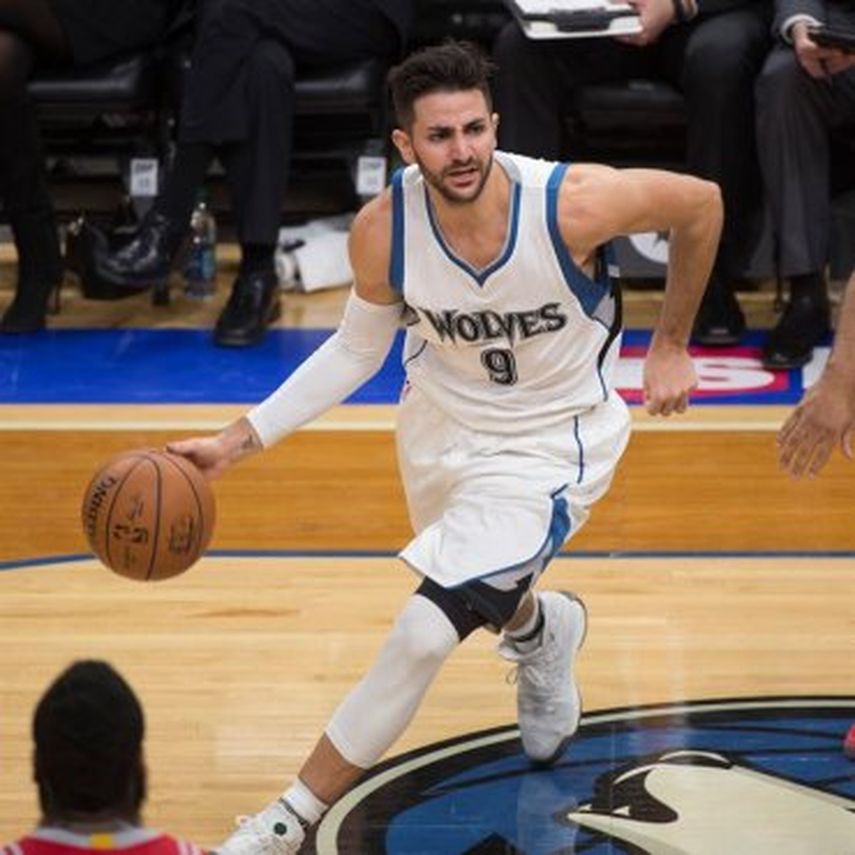 Rubio exhibe su clase con 12 asistencias; Mirotic recupera el toque de muñeca