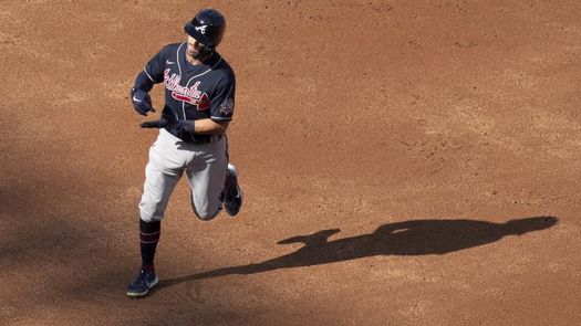 6-5. Swanson anota el triunfo de los Bravos