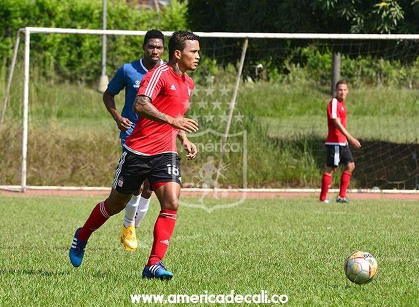 Amílcar Henríquez convocado para partidos de eliminatoria