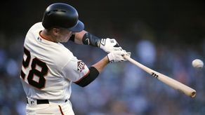 10-7. Posey conecta grand slam y sella victoria de los Gigantes
