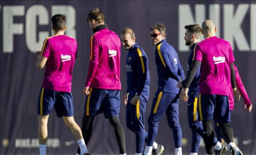 El Barça se entrena con todos los disponibles