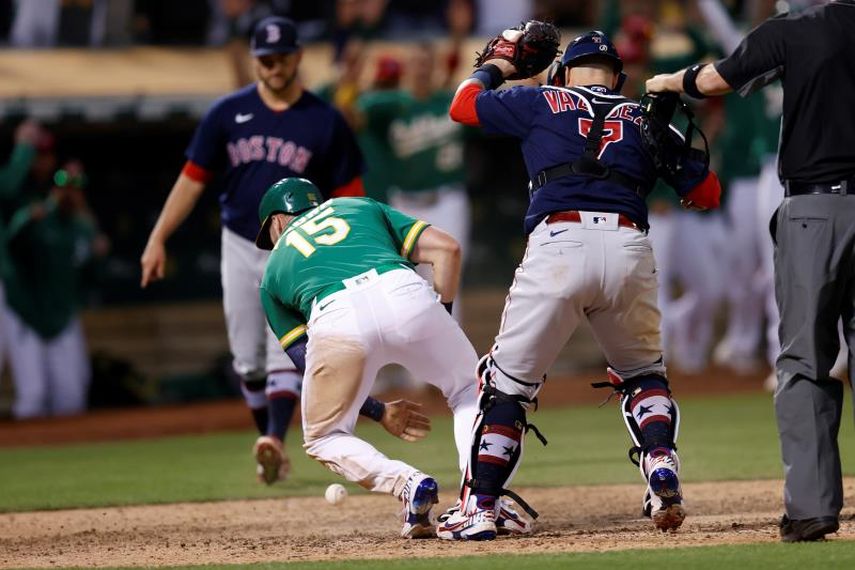 7-6. Kemp pega de sacrificio y sella el triunfo de los Atléticos