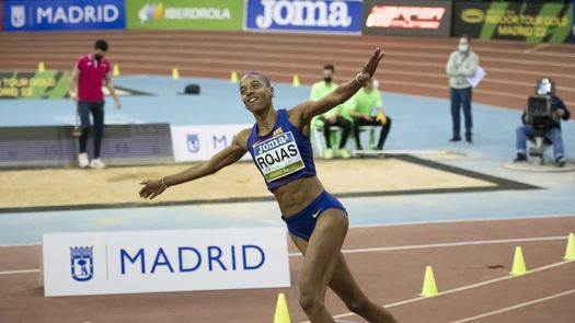 Yulimar Rojas celebra su victoria en el mitin de Madrid tras un salto de 15.41 metros, a dos centímetros de su propio récord mundial indoor. Foto: Inma Flores - Diario AS