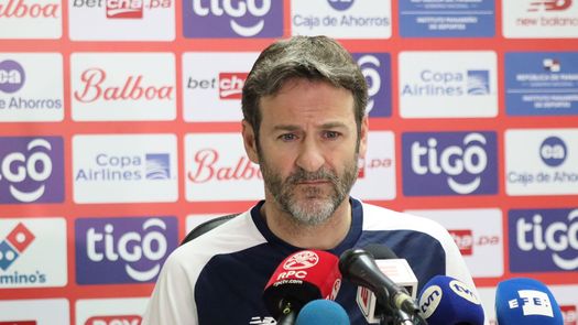 Thomas Christiansen en conferencia de prensa previo al partido ante Honduras