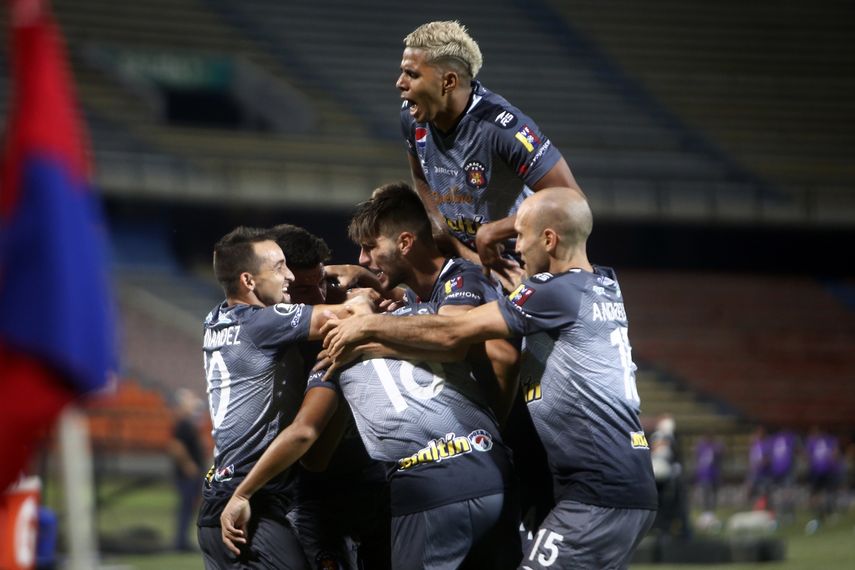 2-3. El juvenil Contreras guía el triunfo del Caracas en su visita a Medellín