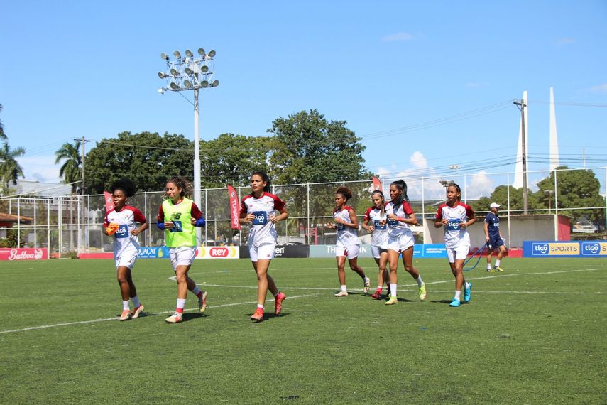 Erika Hernández: Hay una competencia sana en la Selección Femenina de Panamá