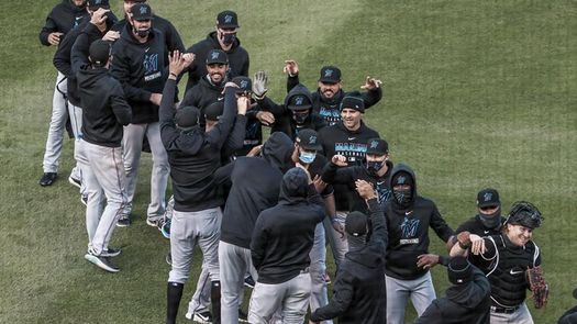 2-0. El novato dominicano Sixto Sánchez lidera la barrida sorpresa de los Marlins