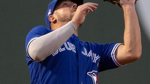 8-7. Shaw aprovecha un error y marca la victoria de los Azulejos sobre los Orioles