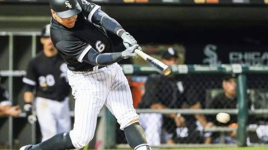 2-1. El venezolano García jonronea y anota el triunfo de los Cerveceros