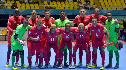 Panamá derrotó a una debutante y luchadora Uzbekistán