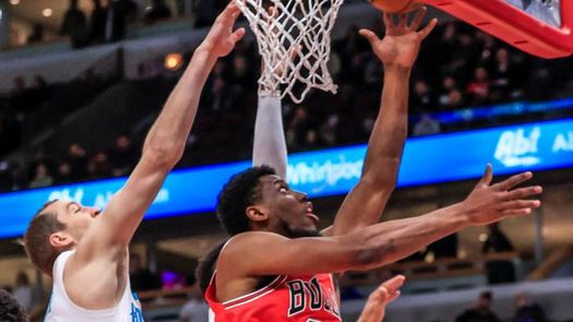 Bucks y Rockets vuelven inspirados; Young establece marca con 50 puntos